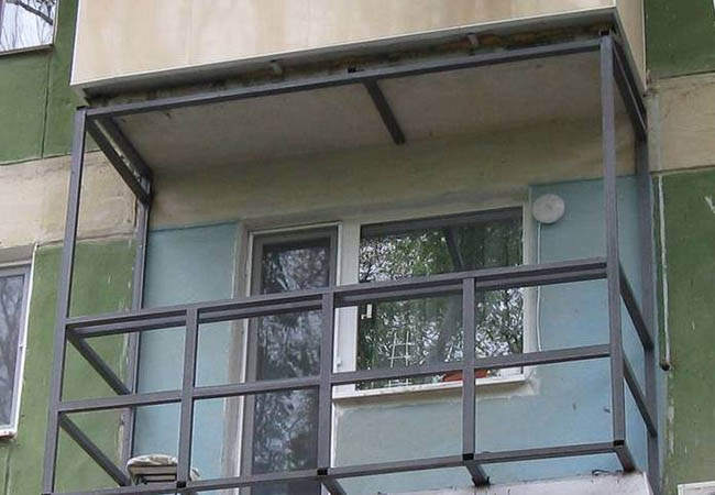 Альтернативное остекление балкона оргстеклом вместо стекла Ликино-Дулёво