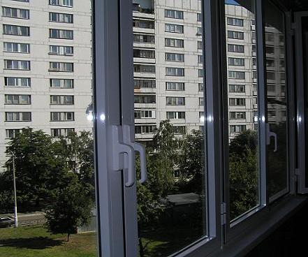 установка пластиковых окон на балконе Ликино-Дулёво